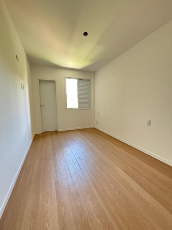 Apartamento, Sagrada Família, 3 Quartos, 2 Vagas, 1 Suíte