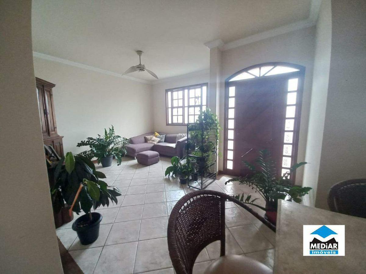 Casa, Jardim Atlântico, 4 Quartos, 2 Vagas, 1 Suíte