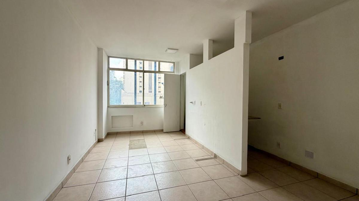 Sala, Centro, 0 Quarto, 1 Vaga