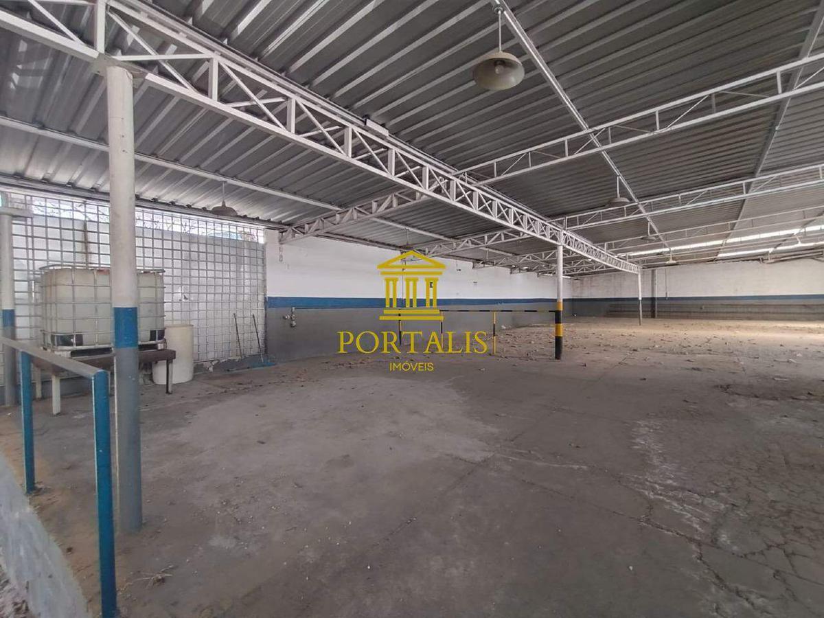 Galpão, Prado, 0 Quarto, 20 Vagas