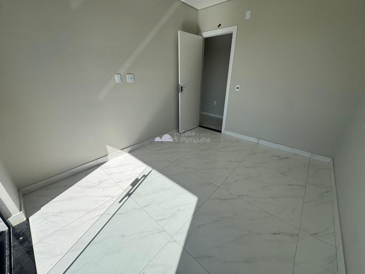 Casa, Trevo, 4 Quartos, 4 Vagas, 1 Suíte
