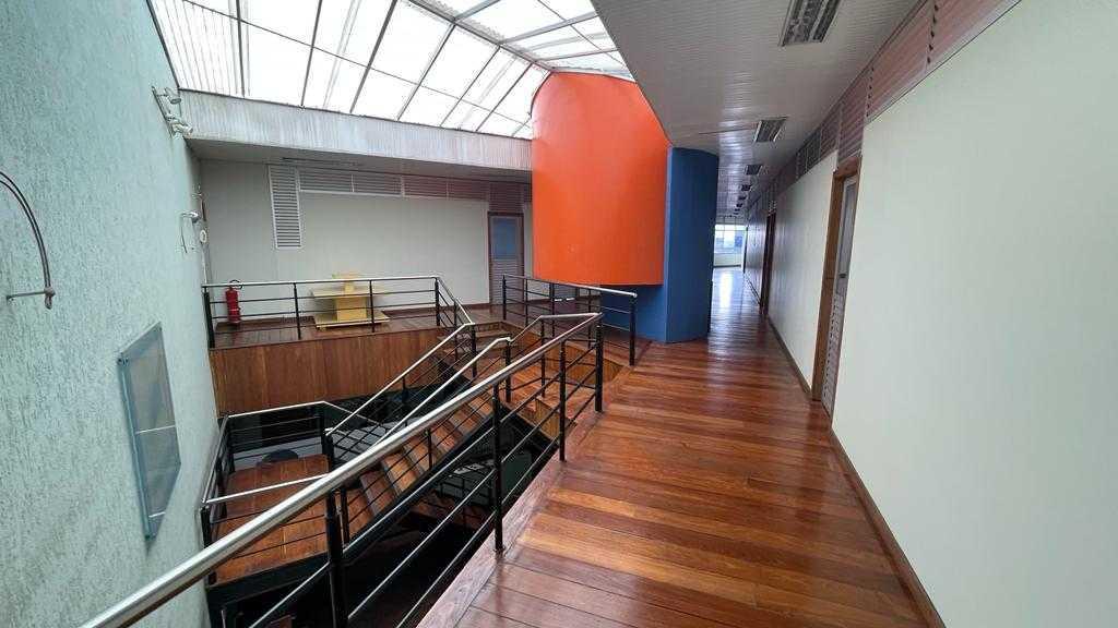 Prédio, São Cristóvão, 0 Quarto, 0 Vaga