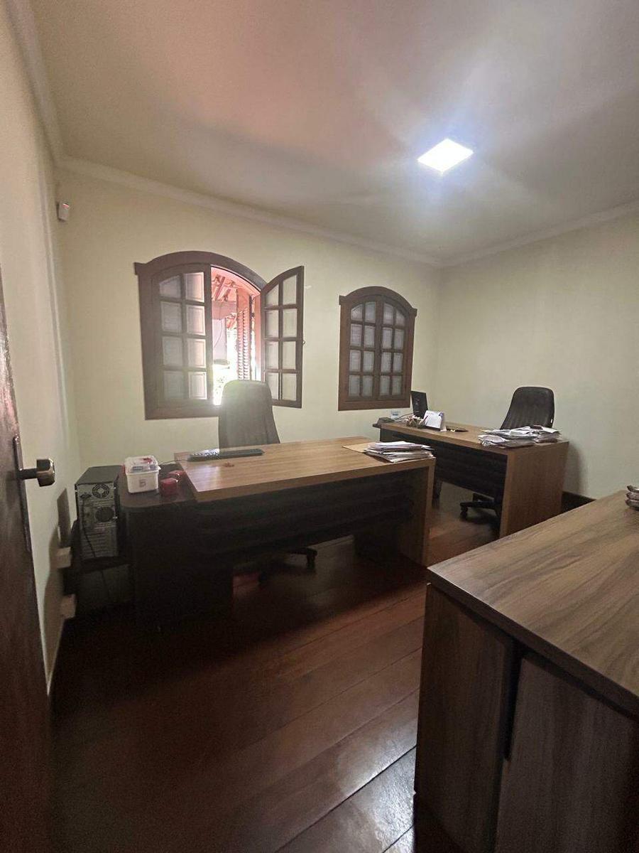 Casa, Lindéia, 5 Quartos, 2 Vagas, 1 Suíte