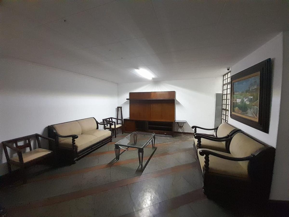 Casa, Sagrada Família, 6 Quartos, 4 Vagas, 4 Suítes