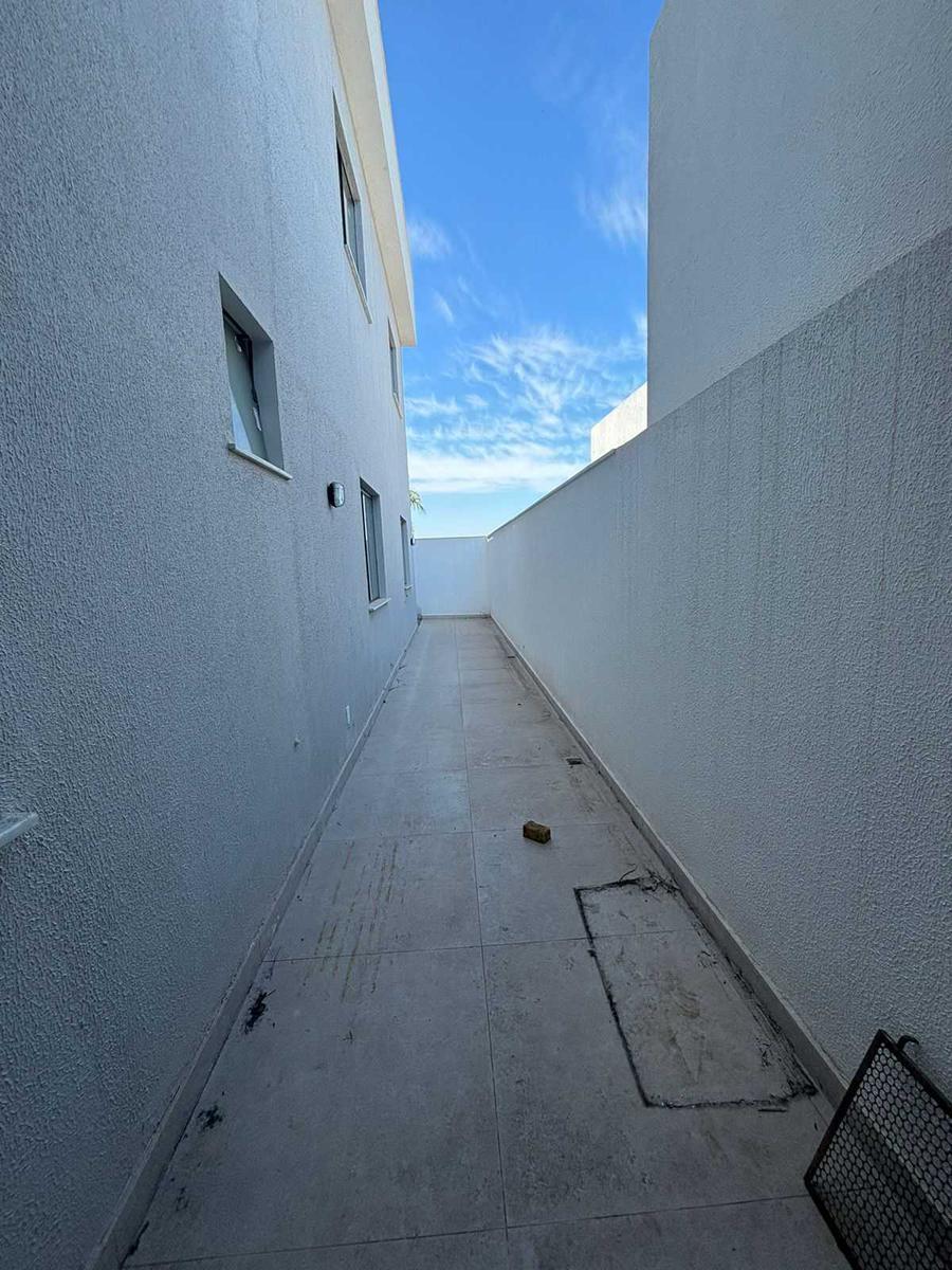Casa, Vale das Orquídeas, 3 Quartos, 2 Vagas, 1 Suíte