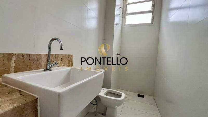 Cobertura, Centro, 2 Quartos, 0 Vaga, 4 Suítes