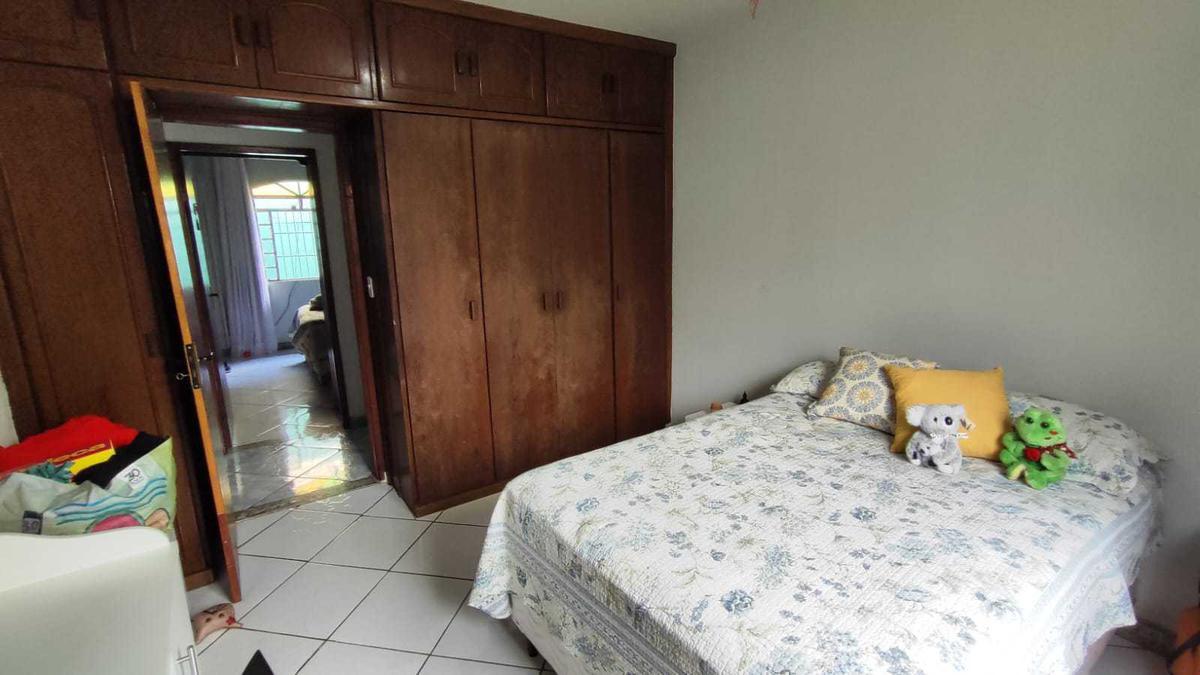 Casa, Pedra Azul, 4 Quartos, 3 Vagas, 1 Suíte