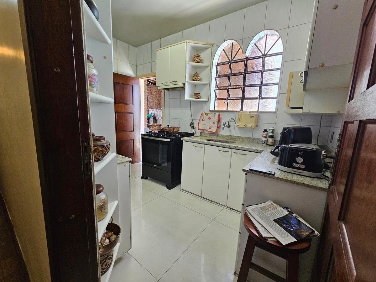 Casa, Jardim América, 4 Quartos, 4 Vagas, 2 Suítes