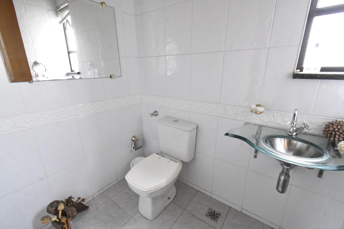 Casa, Bandeirantes (pampulha), 5 Quartos, 12 Vagas, 3 Suítes