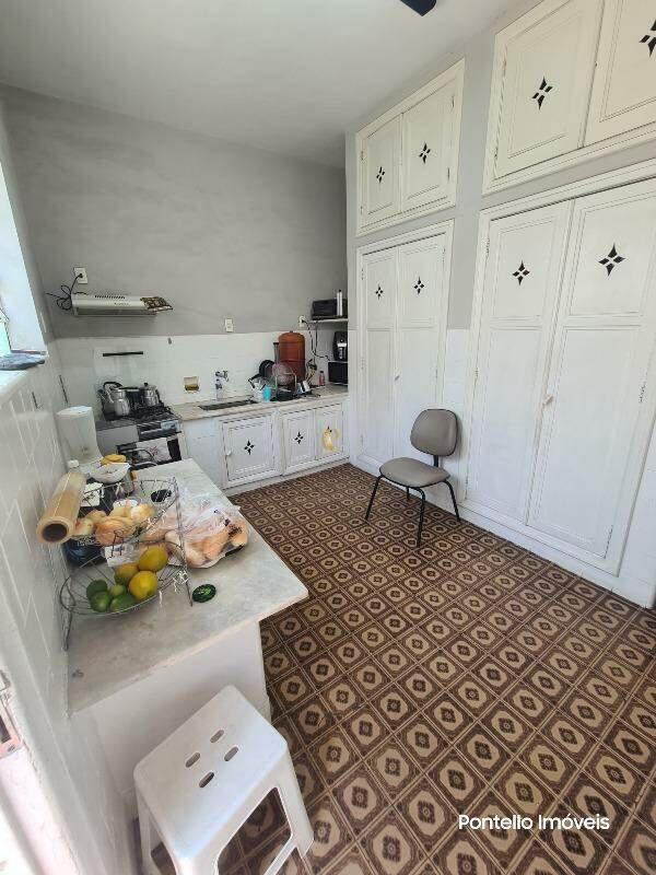 Casa, Floresta, 17 Quartos, 0 Vaga, 4 Suítes