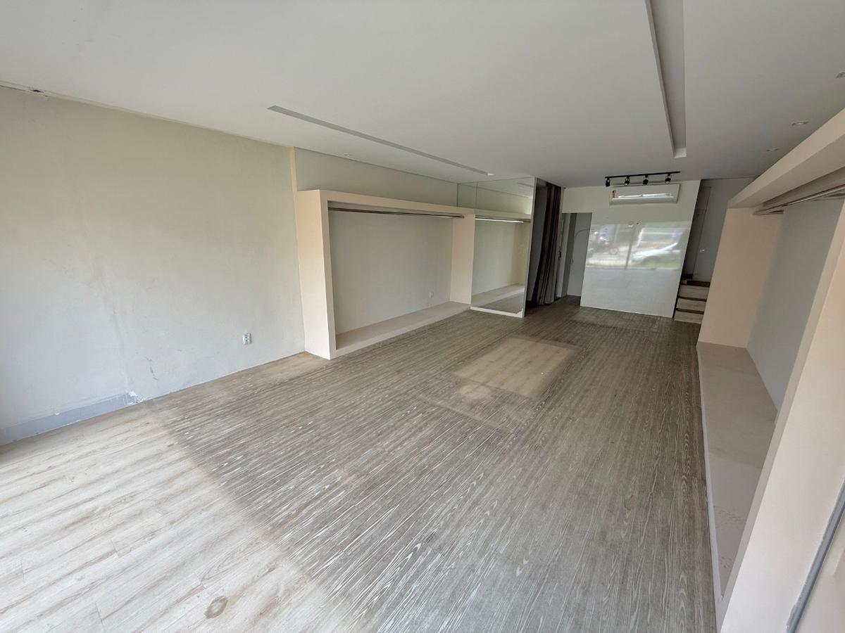 Andar, São José, 0 Quarto, 0 Vaga