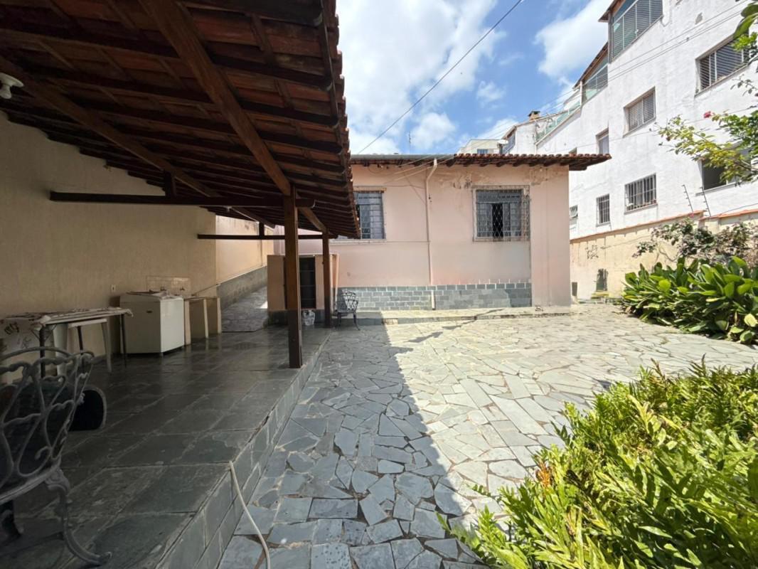 Casa, Santa Mônica, 6 Quartos, 3 Vagas, 1 Suíte