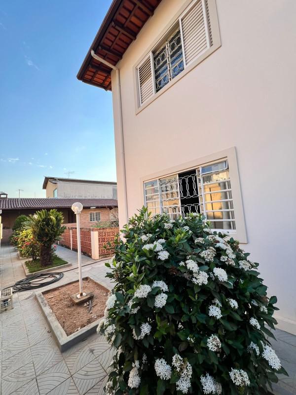 Casa, Arvoredo, 4 Quartos, 6 Vagas, 1 Suíte