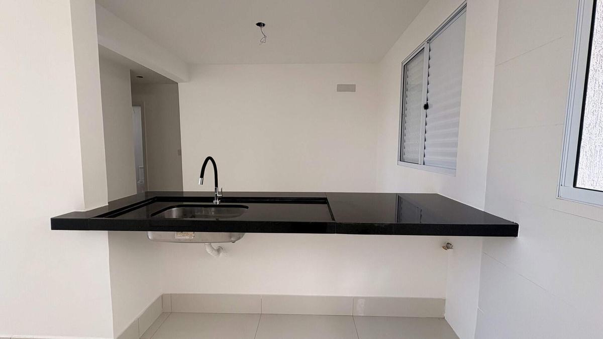 Apartamento, Vila Paris, 2 Quartos, 2 Vagas, 1 Suíte