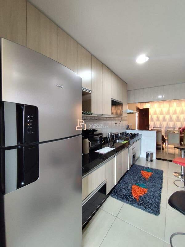 Casa Comercial, Vila Cristina, 3 Quartos, 2 Vagas, 1 Suíte