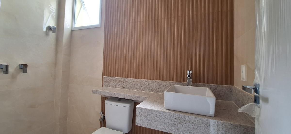 Casa, Nova Floresta, 4 Quartos, 2 Vagas, 2 Suítes