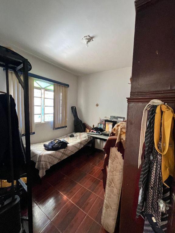 Casa, Centro, 6 Quartos, 4 Vagas, 1 Suíte