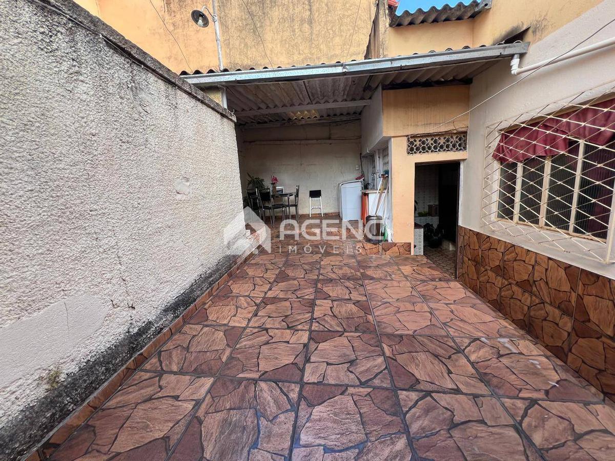 Casa, Camargos, 3 Quartos, 0 Vaga, 0 Suíte