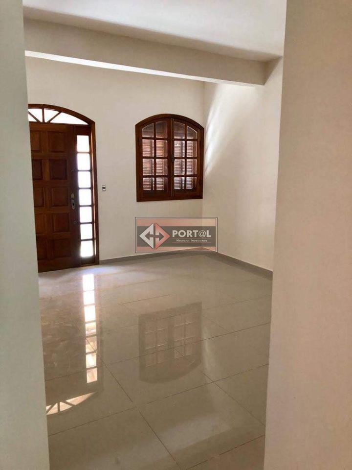 Casa, Vitória, 4 Quartos, 4 Vagas, 2 Suítes