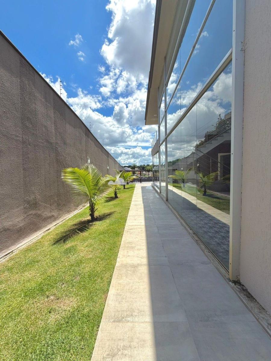 Casa, Trevo, 5 Quartos, 6 Vagas, 2 Suítes
