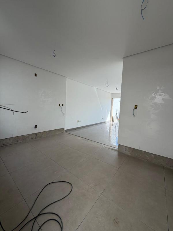 Casa, Masterville, 2 Quartos, 2 Vagas, 1 Suíte