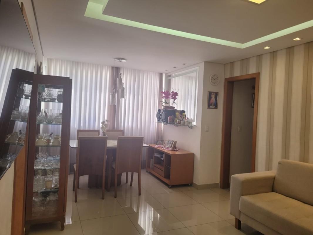Apartamento, Sagrada Família, 3 Quartos, 2 Vagas, 1 Suíte