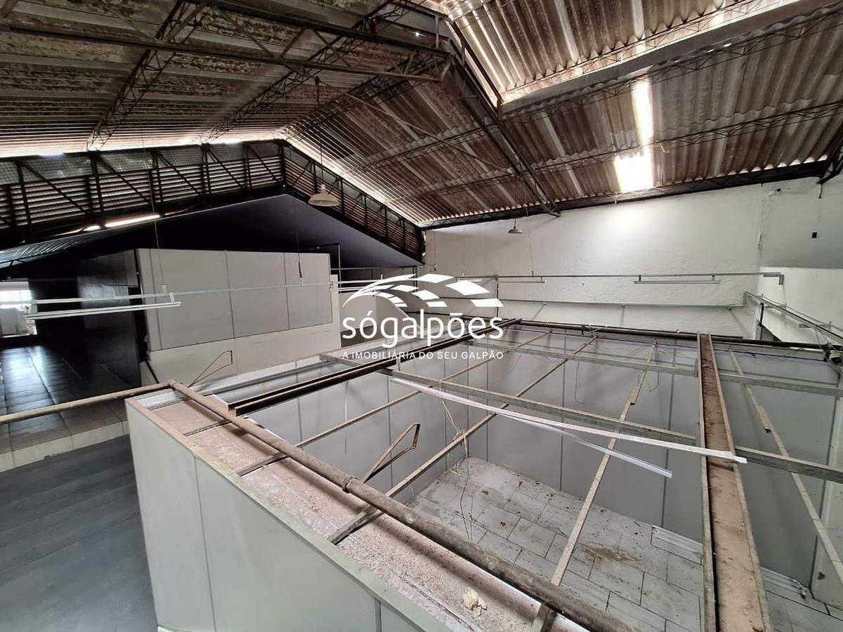 Galpão, Carlos Prates