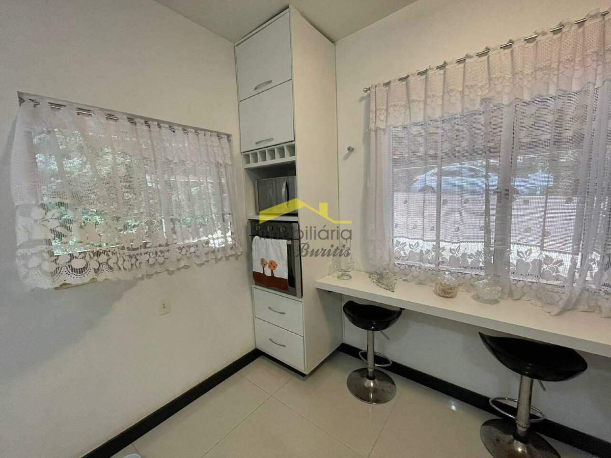 Casa em Condomínio, Retiro do Chalé, 5 Quartos, 4 Vagas, 2 Suítes