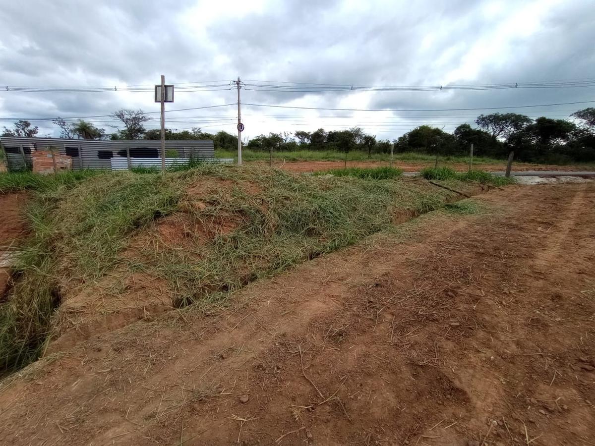 Lote, Bandeirinhas, 0 Quarto, 0 Vaga