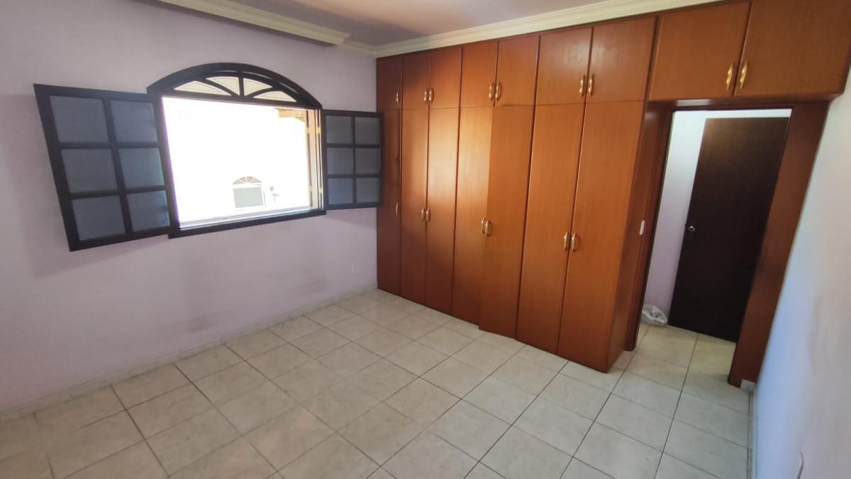 Casa, Arvoredo, 3 Quartos, 2 Vagas, 1 Suíte