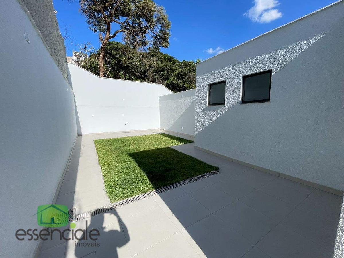 Casa, Europa, 3 Quartos, 3 Vagas, 1 Suíte