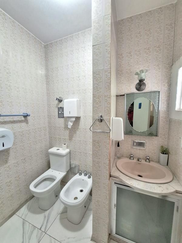 Casa Comercial, Floresta, 5 Quartos, 4 Vagas, 1 Suíte