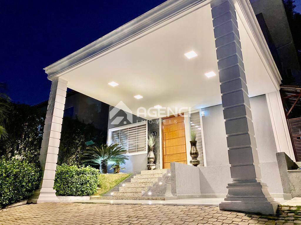 Casa, Trevo, 4 Quartos, 0 Vaga, 3 Suítes