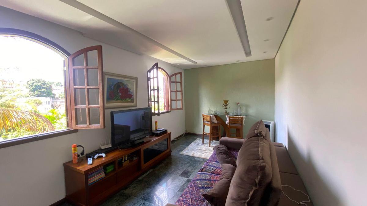 Casa, Dom Bosco, 6 Quartos, 4 Vagas, 2 Suítes