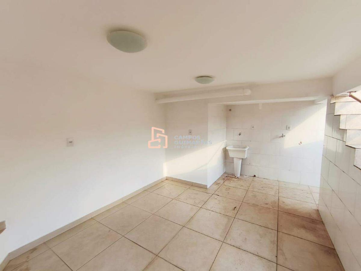Casa, Flávio Marques Lisboa, 2 Quartos, 1 Vaga