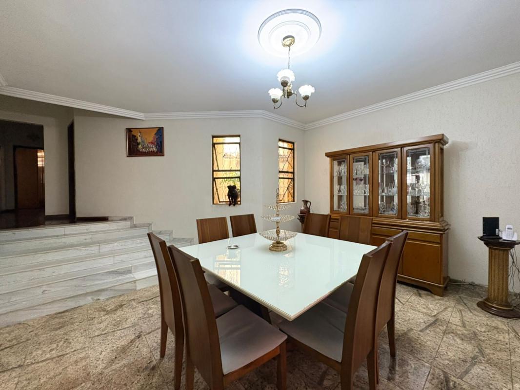 Casa, Dona Clara, 3 Quartos, 4 Vagas, 1 Suíte