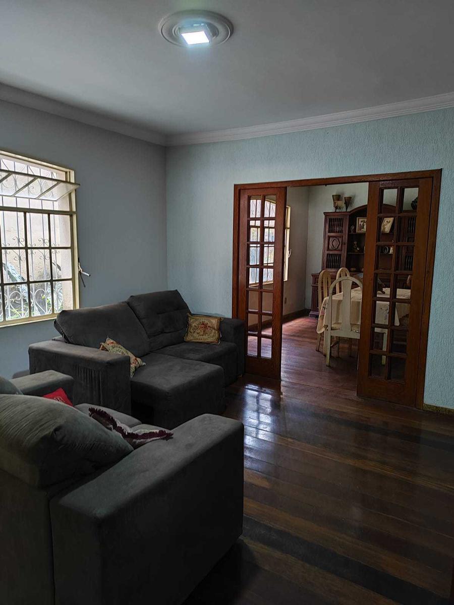 Casa, Planalto, 7 Quartos, 3 Vagas, 3 Suítes