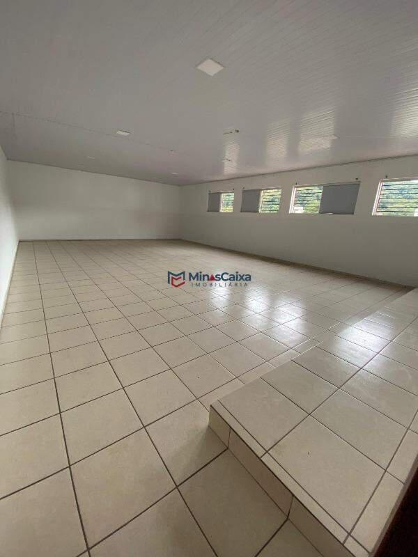 Prédio, Funcionários, 0 Quarto, 3 Vagas
