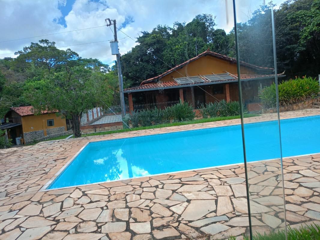 Fazenda, Ravena, 4 Quartos, 4 Vagas, 1 Suíte