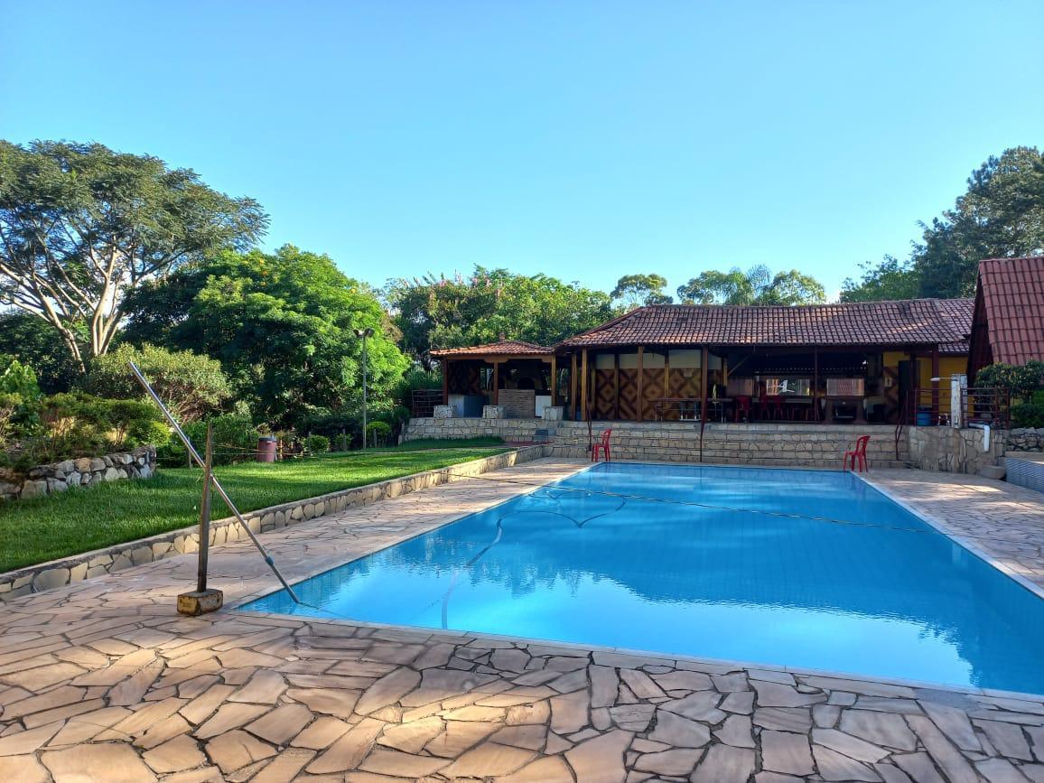 Hotel, Bandeirinhas, 12 Quartos, 100 Vagas