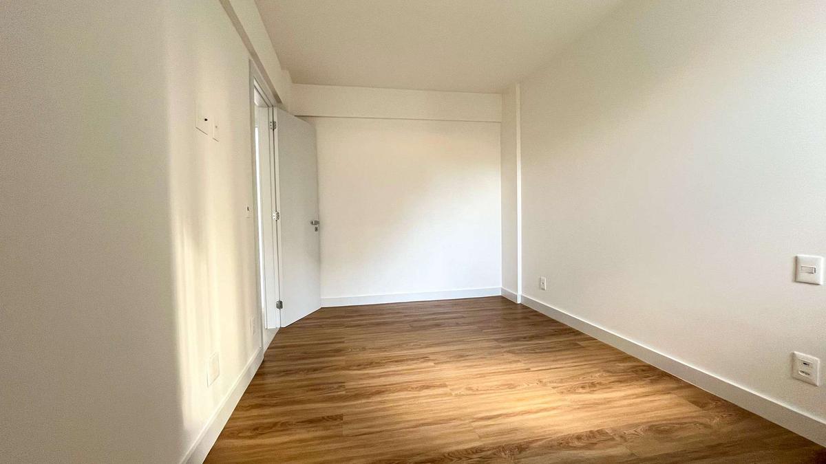 Apartamento, Sagrada Família, 3 Quartos, 2 Vagas, 1 Suíte