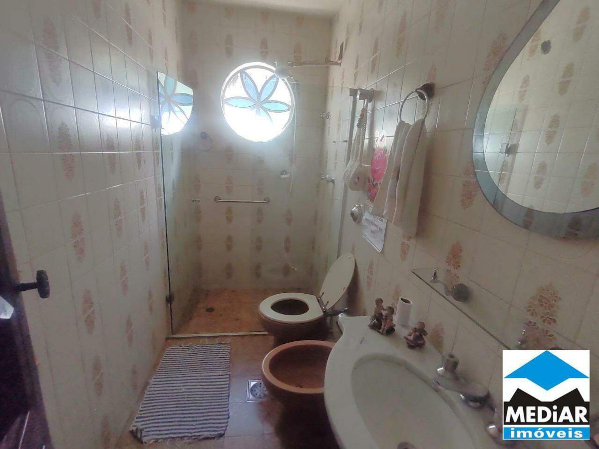 Casa, Colégio Batista, 6 Quartos, 4 Vagas, 1 Suíte