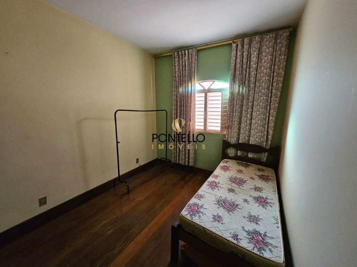 Casa, Jardim Europa, 4 Quartos, 3 Vagas, 1 Suíte