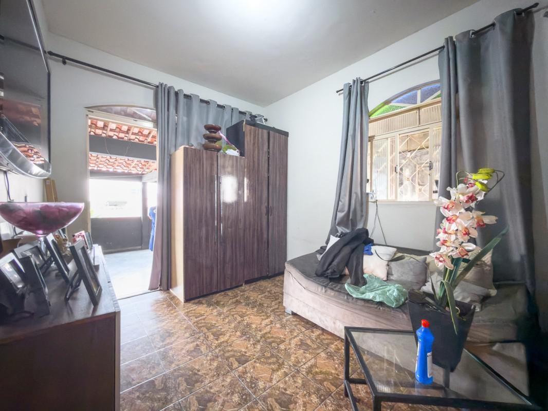 Casa, Confisco, 6 Quartos, 2 Vagas, 2 Suítes