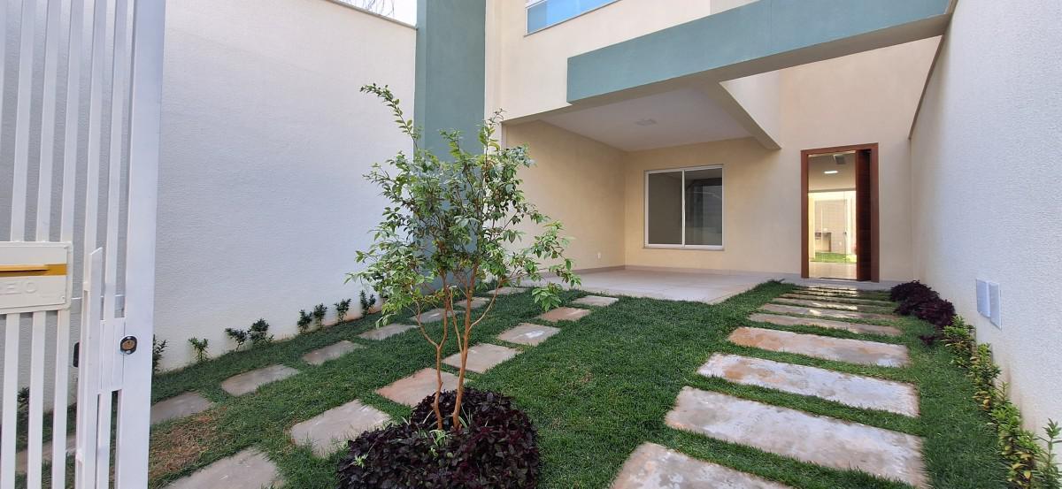 Casa, Nova Floresta, 4 Quartos, 2 Vagas, 2 Suítes