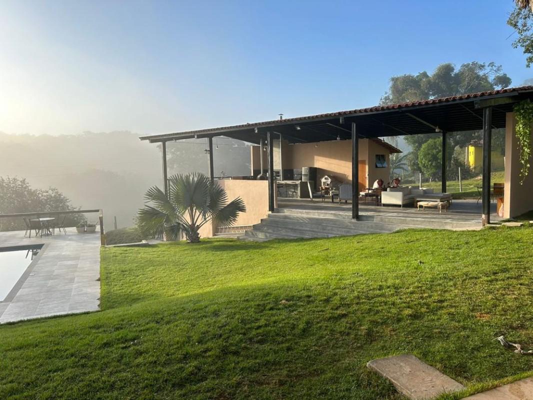 Fazenda, Zona Rural, 6 Quartos, 0 Vaga, 4 Suítes