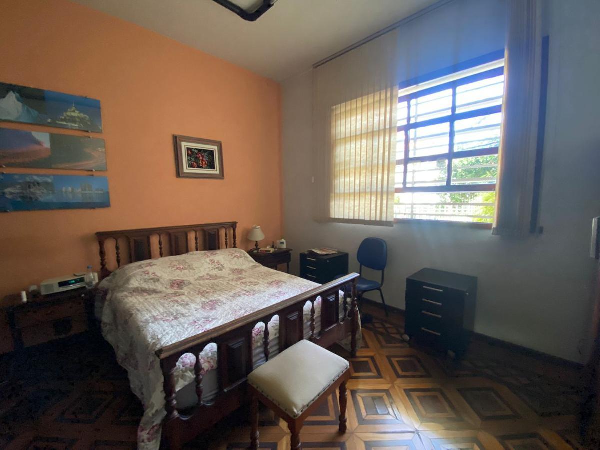 Casa, Floresta, 12 Quartos, 0 Vaga, 2 Suítes