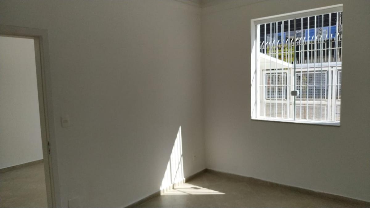 Casa Comercial, Barro Preto, 8 Quartos, 4 Vagas