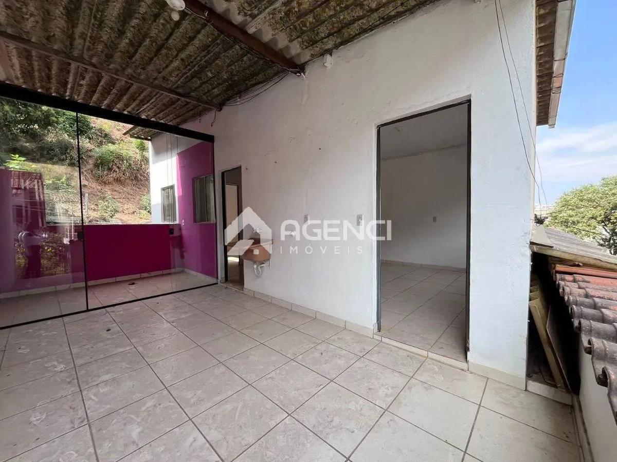 Casa, Camargos, 3 Quartos, 0 Vaga, 0 Suíte