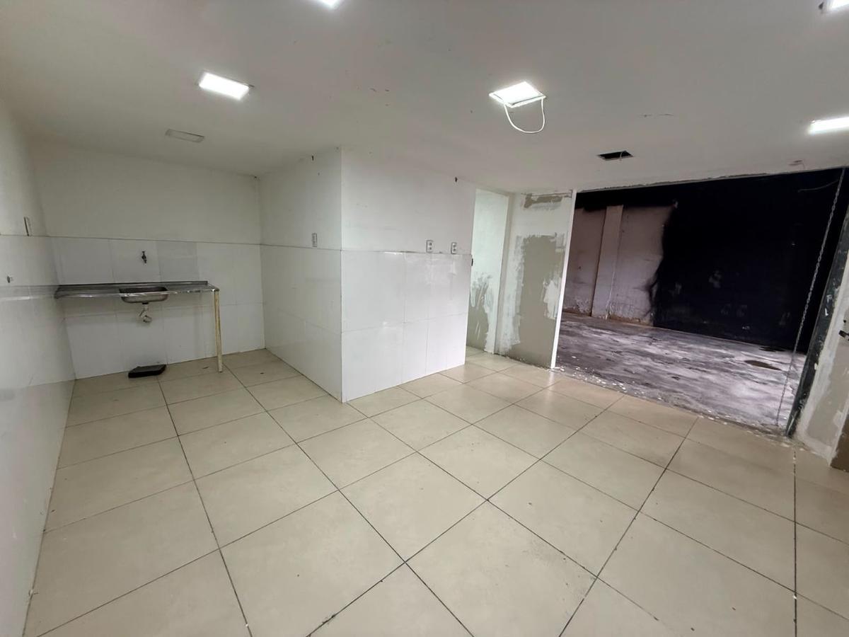 Andar, Santa Cruz, 0 Quarto, 0 Vaga